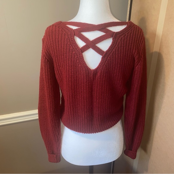Zaful burgundy crop shrug - Picture 2 of 4
